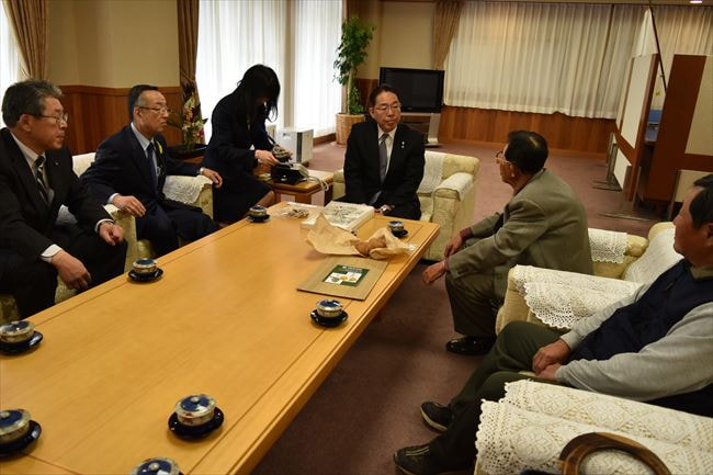 県知事と枯露柿について説明会